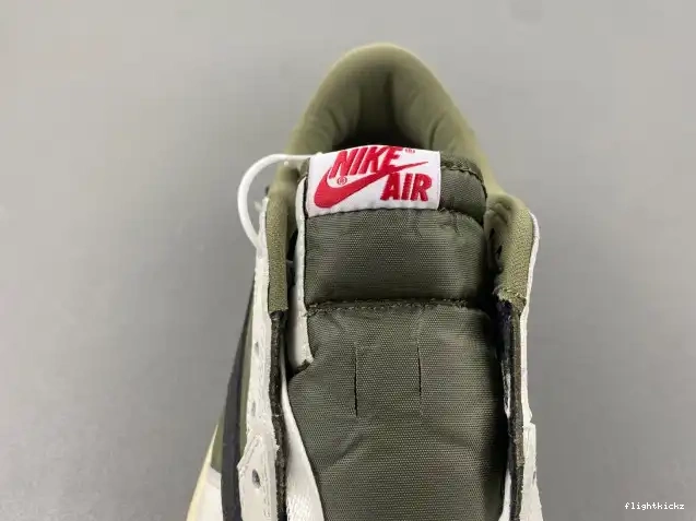 MEDIUM LOW AIR OG 1 X TRAVIS SCOTT OLIVE JORDAN DM7866-200 0628